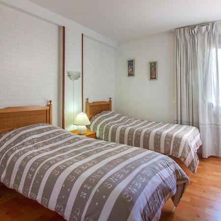 Stunning Apartment In Gandia With Kitchen Buitenkant foto